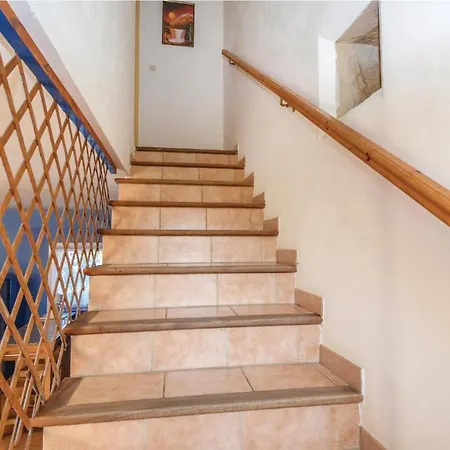 Gorgeous In With Kitchen Holiday home *