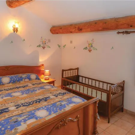בית נופש Gorgeous In With Kitchen