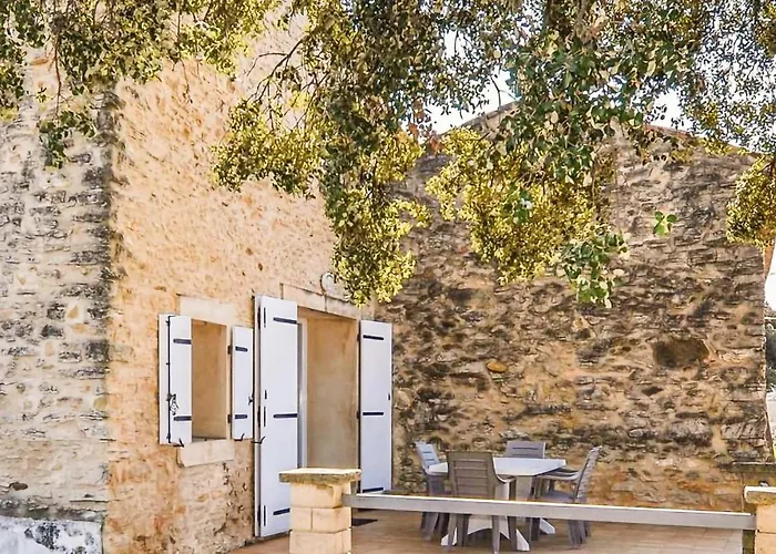 Holiday home Gorgeous In With Kitchen *